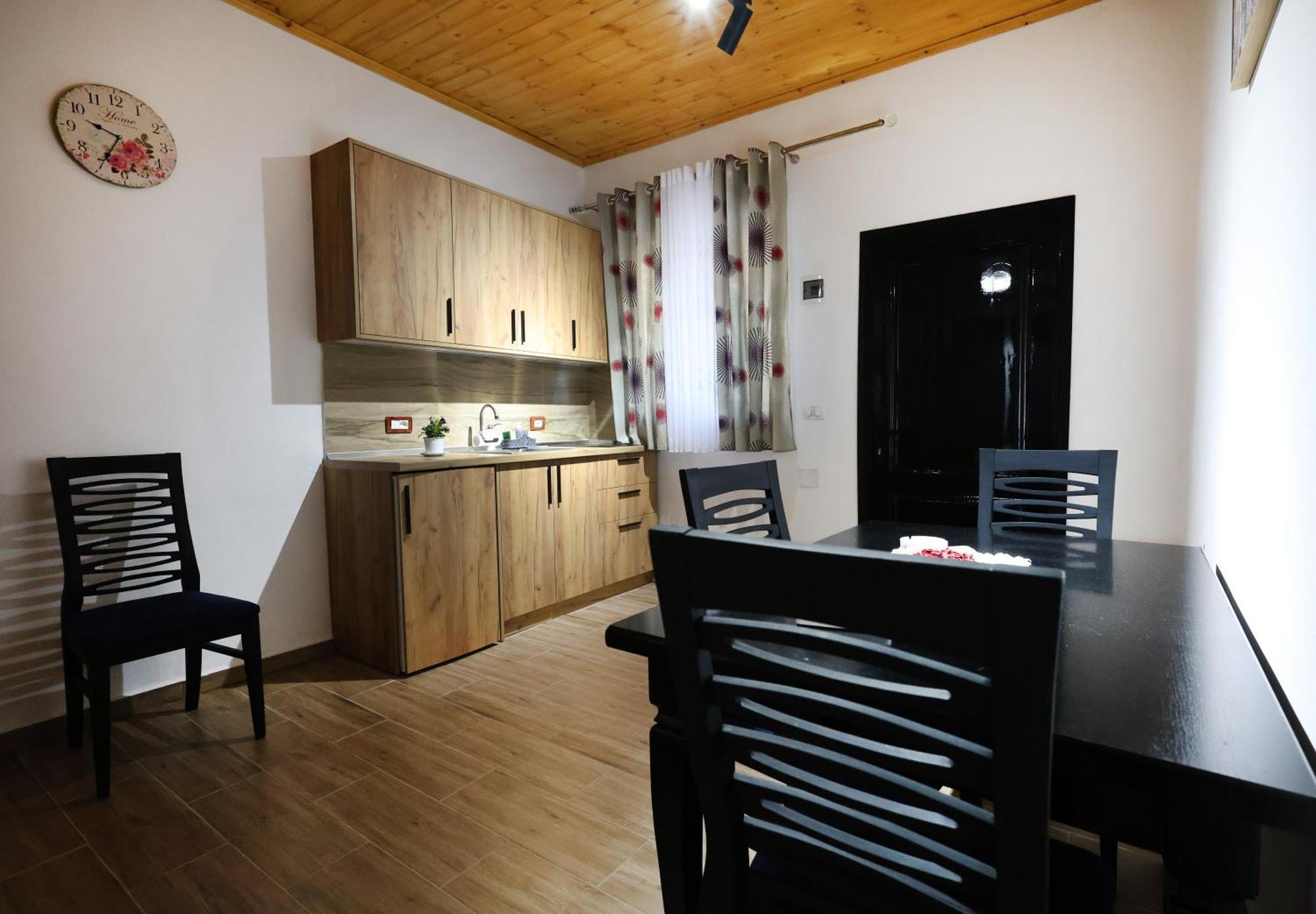 Olive Oasis Studio เบราท ภายนอก รูปภาพ