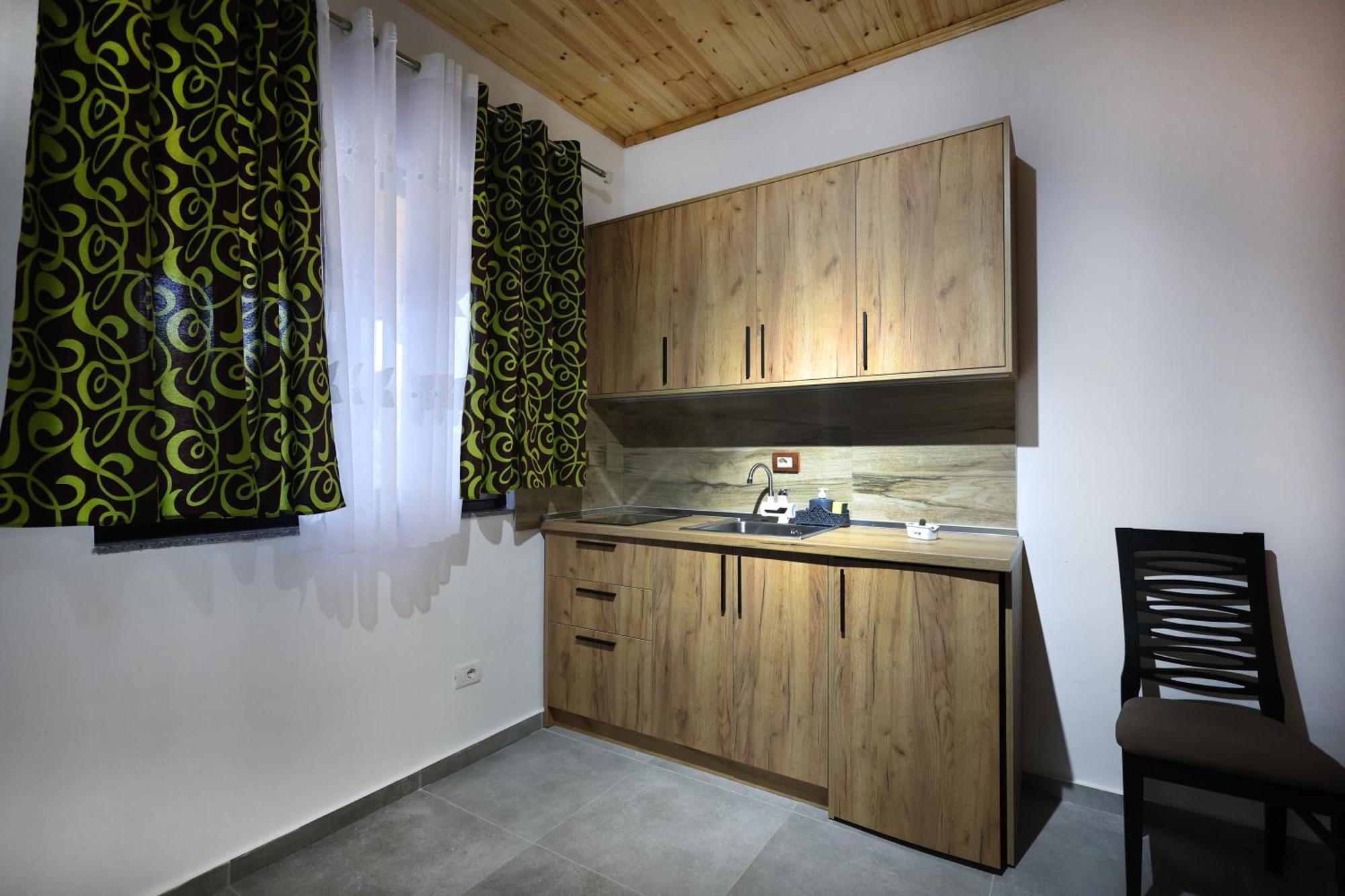 Olive Oasis Studio เบราท ภายนอก รูปภาพ