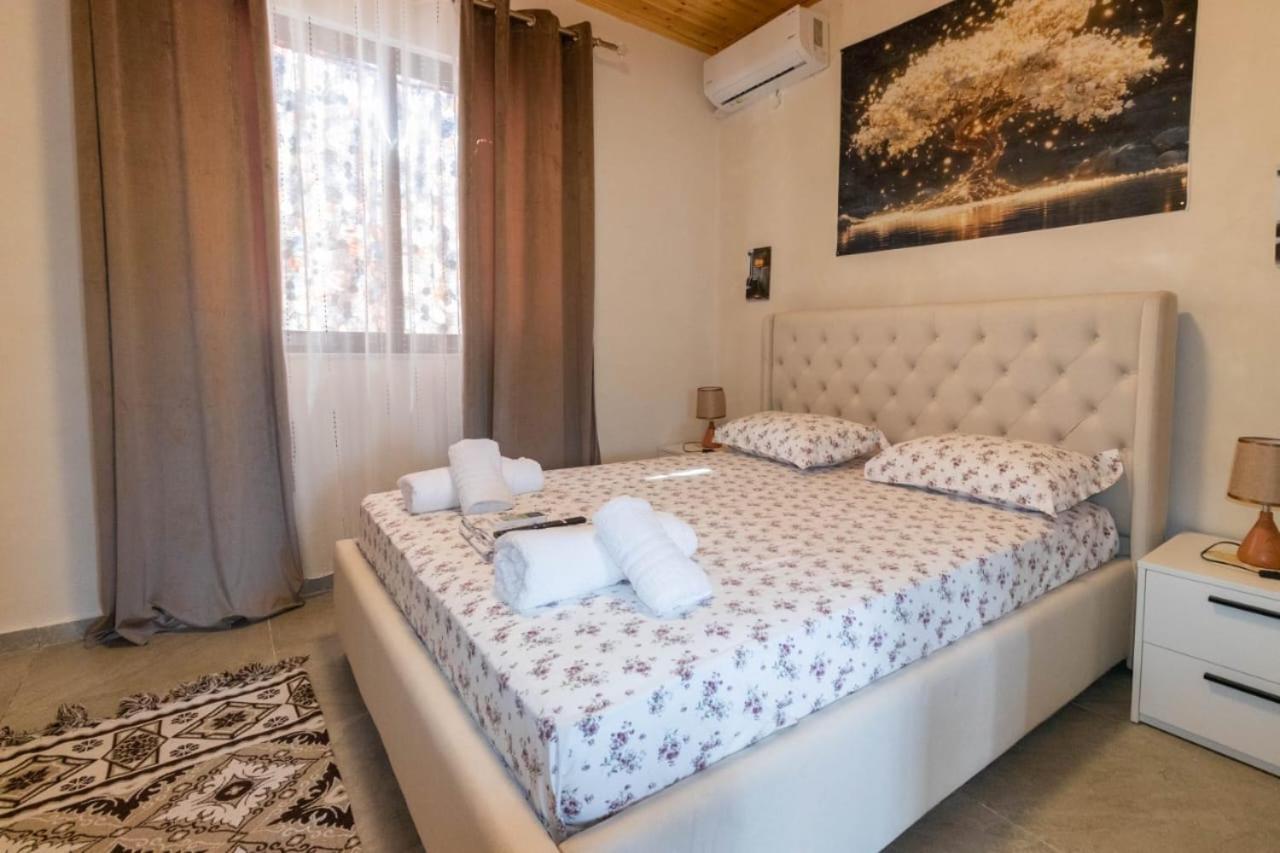 Olive Oasis Studio เบราท ภายนอก รูปภาพ